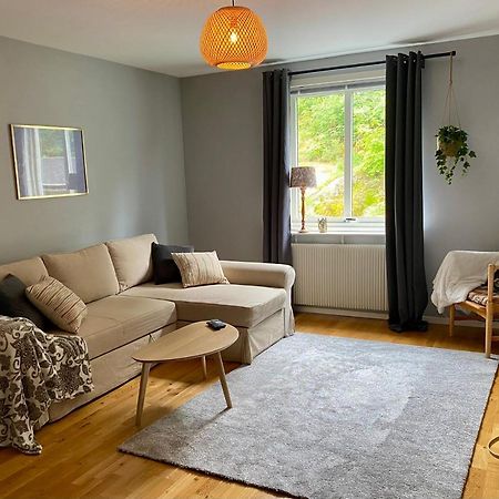 Frasch Och Fin 2:A. Gangavstand Till Stromstads Centrum Luaran gambar
